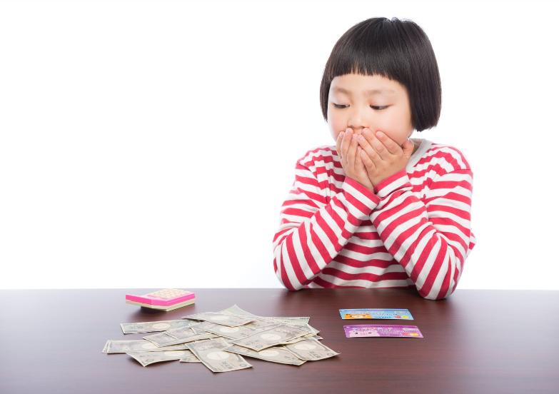 子供にお小遣いはいつから？金額相場は？